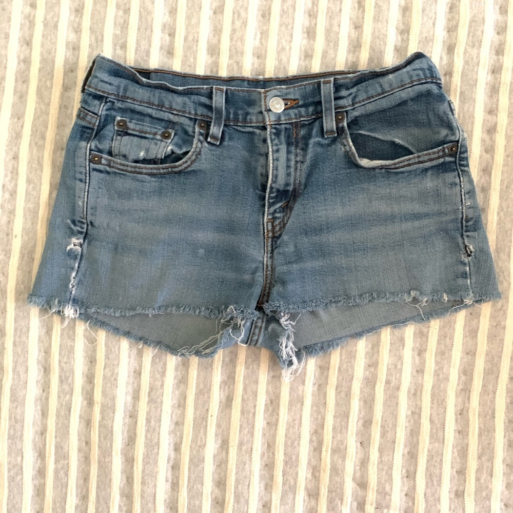 Levi’s cut off shorts